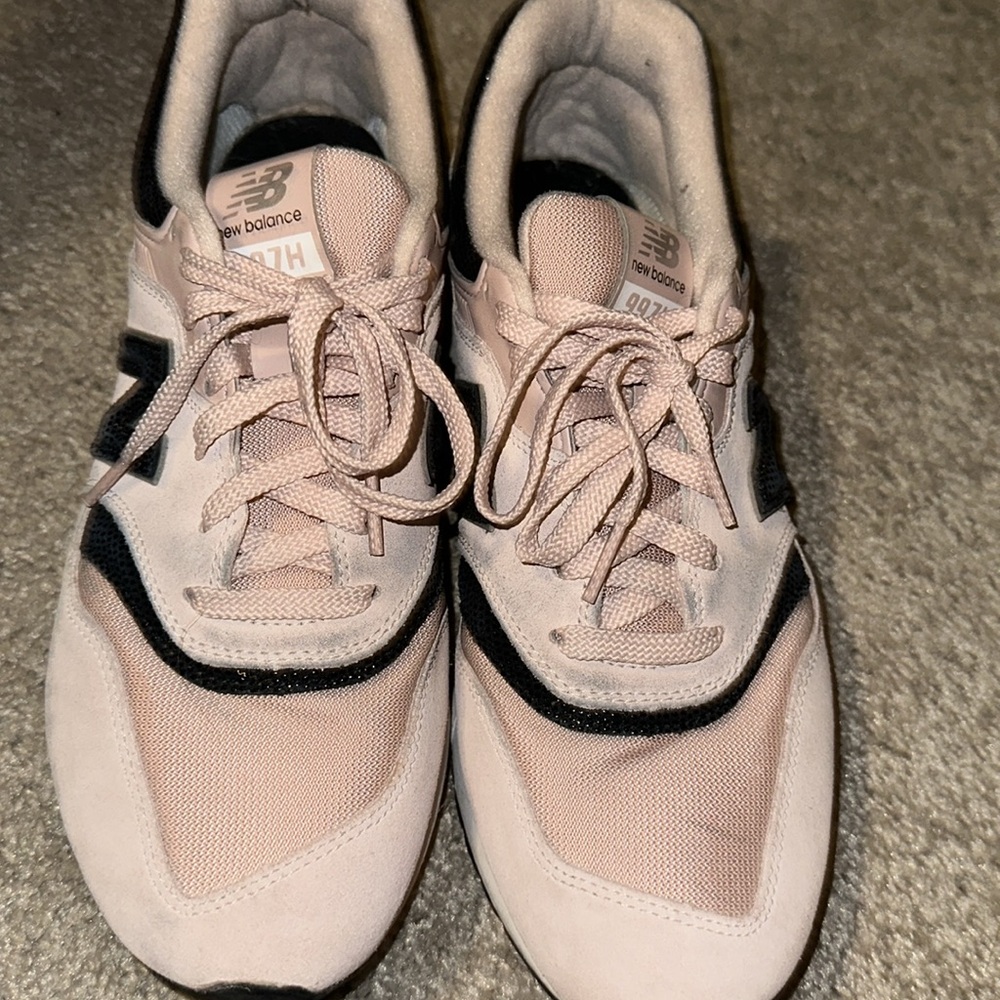 New Balance Light Pink & Sequin Black 997H Sneakers - Picture 4 of 6